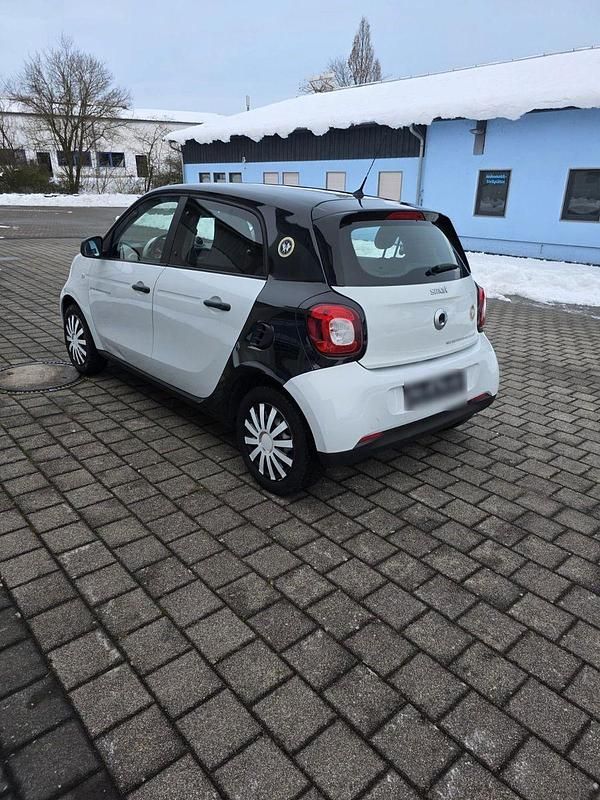 Second-hand Smart ForFour 71 CP (52 kW) 2015 Alb Hatchback
