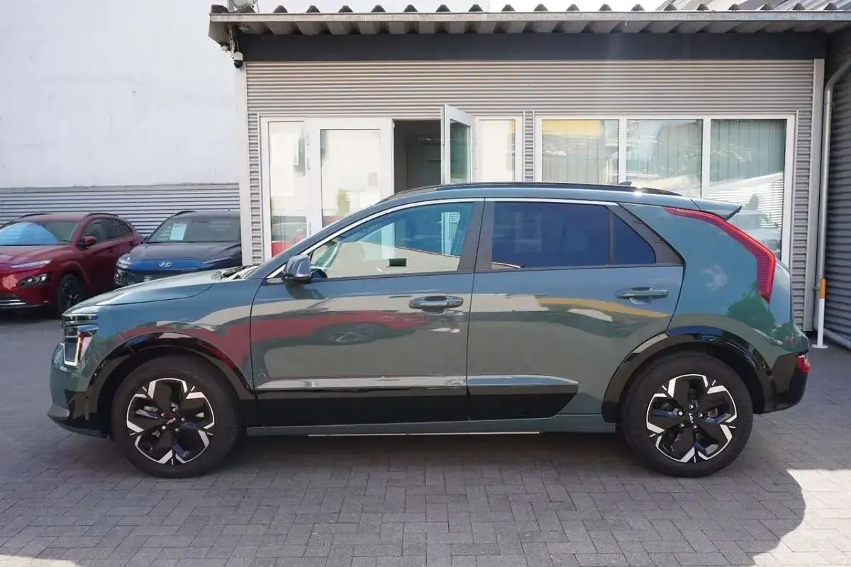 Gebraucht Kia e-Niro 150 kW (204 PS) 2024 Grün SUV