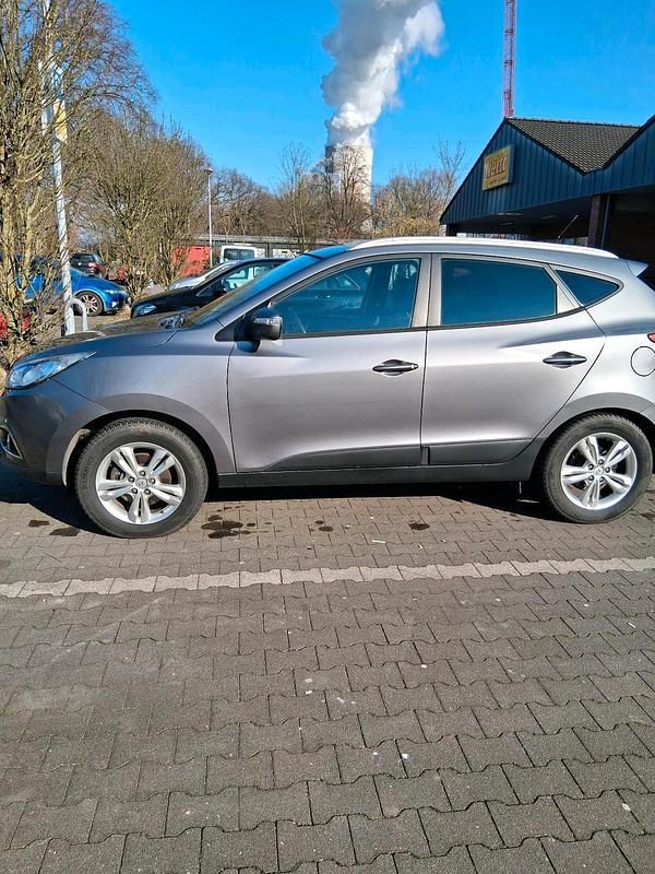Gebraucht Hyundai ix35 163 PS (119 kW) 2012 Grau SUV