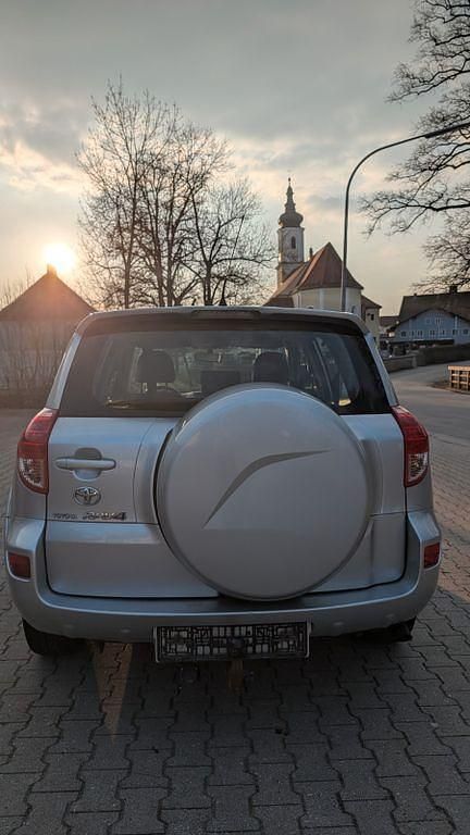 Gebraucht Toyota RAV4 177 PS (130 kW) 2009 Silber SUV