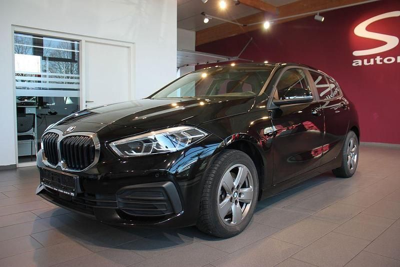 Gebraucht BMW 118 Advantage 136 PS (100 kW) 2022 Schwarz Kleinwagen