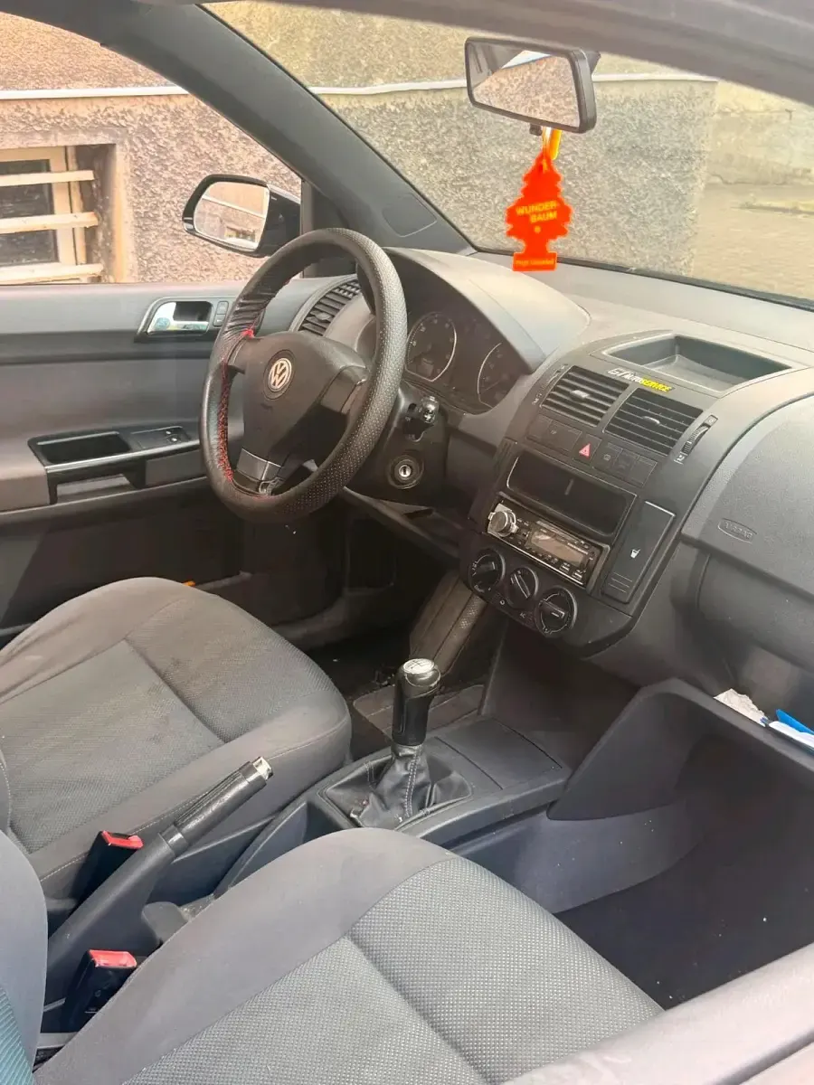Gebraucht VW Polo 69 PS (50 kW) 2009 Schwarz Kleinwagen