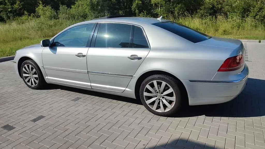 Gebraucht VW Phaeton 239 PS (175 kW) 2010 Silber Limousine