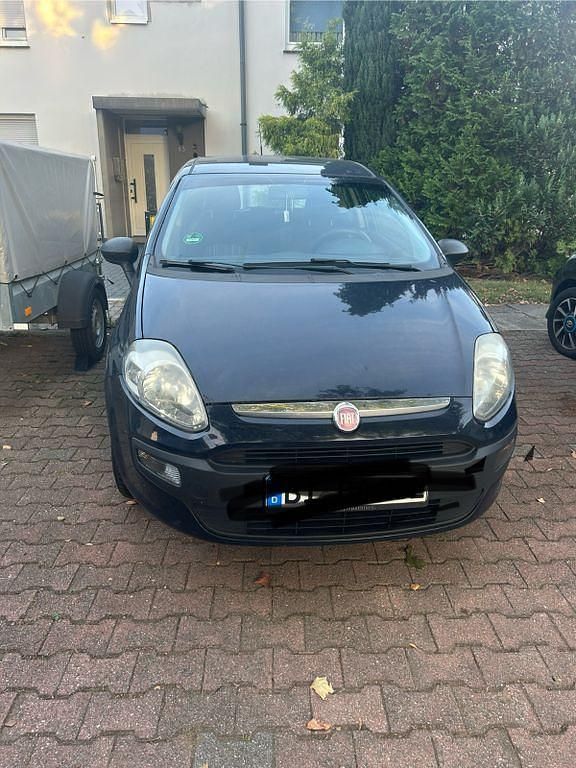 Blau Gebraucht 2010 Fiat Punto Active Kleinwagen | 1.900 € (Fairer Preis) - Bild 1/4