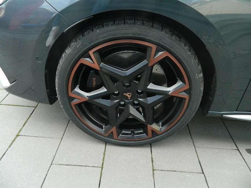 Gebraucht Cupra Leon VZ3 333 PS (244 kW) 2025 Magnetic grau metallic Kombi