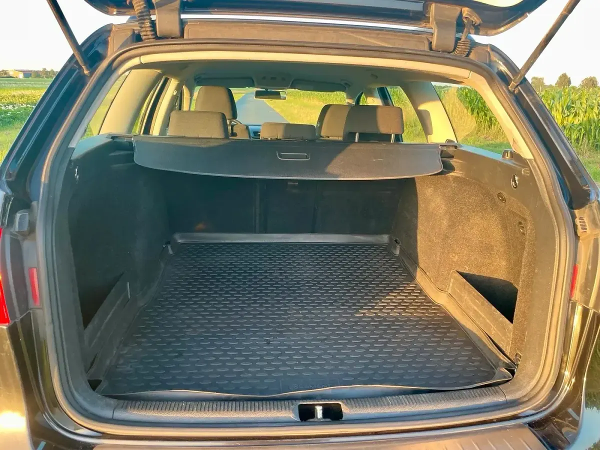 Gebraucht VW Passat 140 PS (102 kW) 2008 Schwarz Kombi