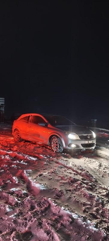 Silber Gebraucht 2006 Opel Astra GTC Coupé | 3.400 € (Teuer) - Bild 1/4