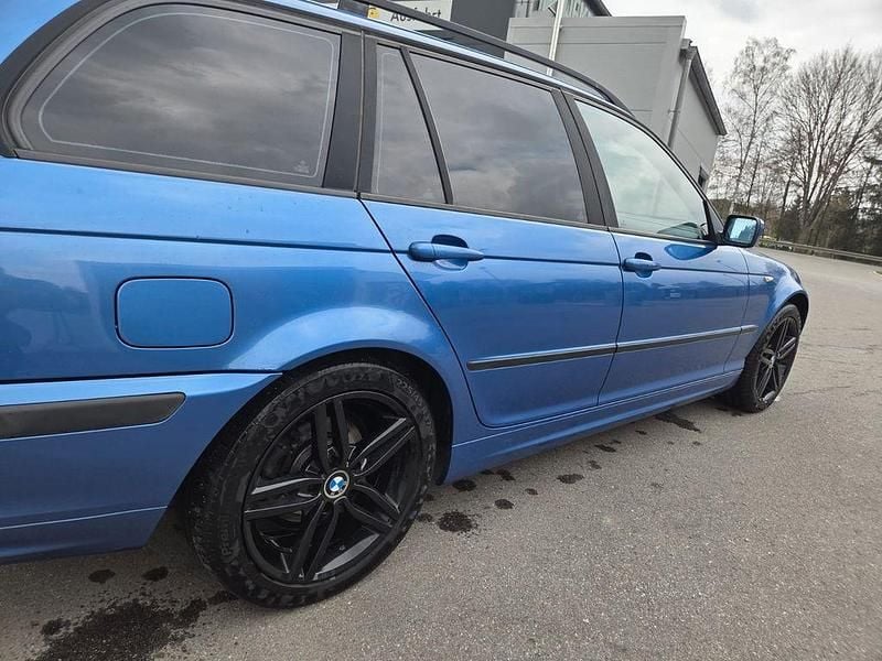 Second-hand BMW 318 143 CP (105 kW) 2002 Albastru Break