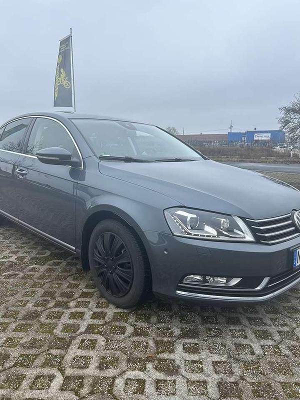 Gebraucht VW Passat Highline 211 PS (155 kW) 2011 Limousine