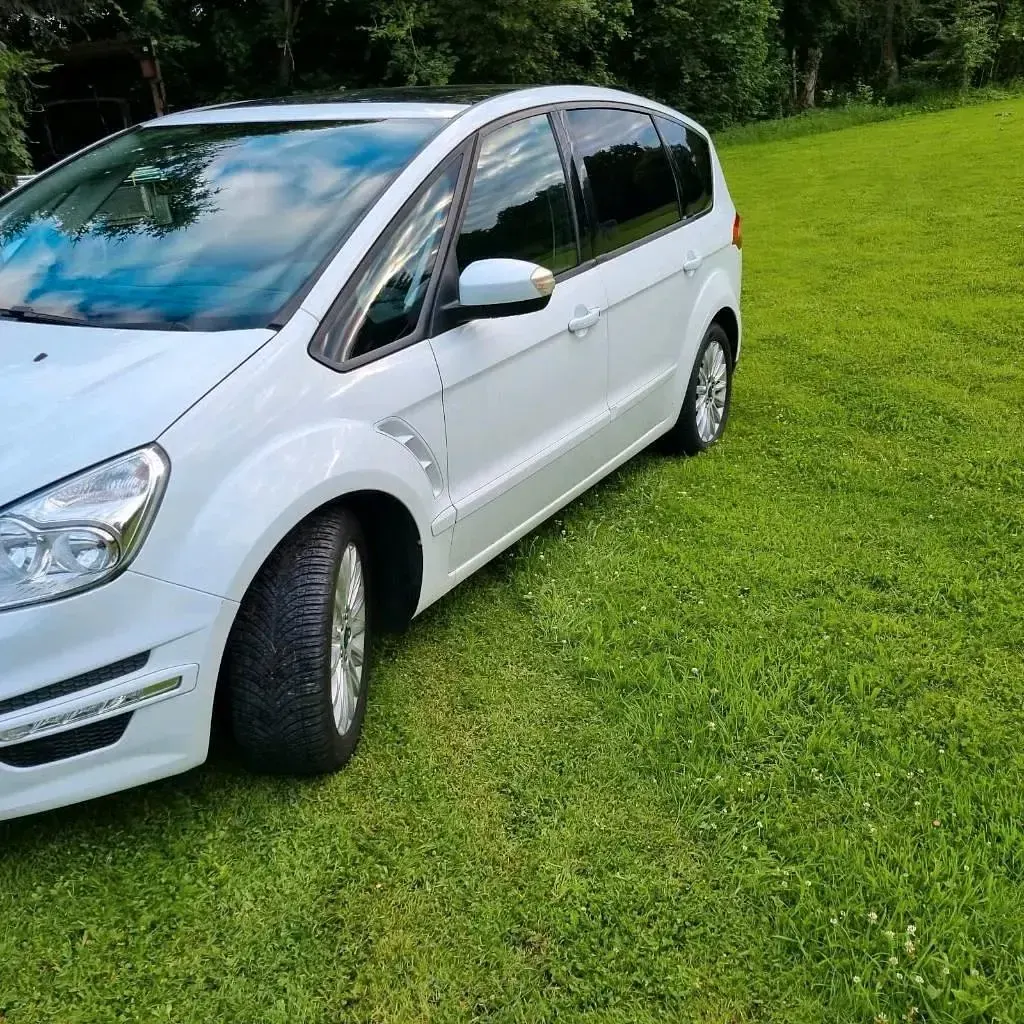 Gebraucht Ford S-MAX S 160 PS (117 kW) 2014 Weiß Van / Kleinbus