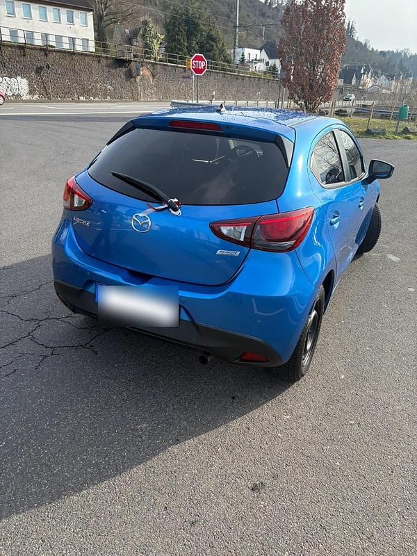 Gebraucht Mazda 2 Nakama 90 PS (66 kW) 2017 Blau Kleinwagen