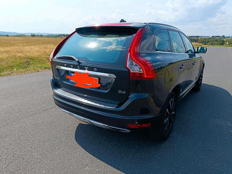 Grau Gebraucht 2014 Volvo XC60 Summum SUV | 16.400 € - Bild 1/4