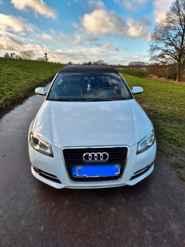 Weiß Gebraucht 2013 Audi A3 Cabriolet S-line plus Cabrio | 12.900 € (Teuer) - Bild 1/4