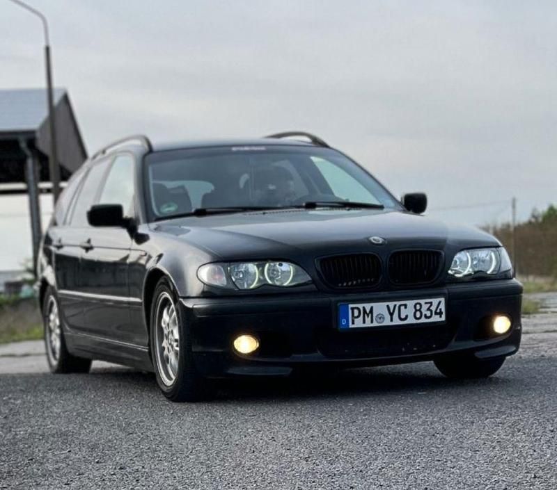 Schwarz Gebraucht 2003 BMW 318 Performance Kombi | 800 € (Guter Preis) - Bild 1/4