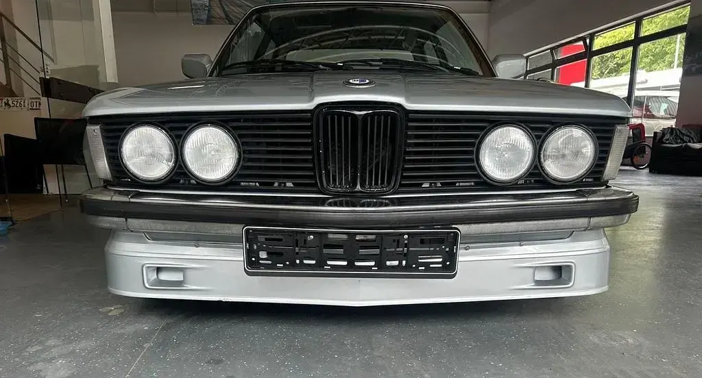 Gebraucht BMW 323 143 PS (105 kW) 1982 Silber Limousine