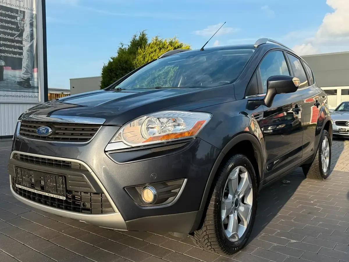 Gebraucht Ford Kuga 136 PS (100 kW) 2010 Violet SUV