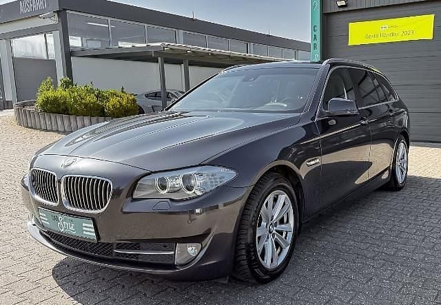 Sophisto brillanteffekt meta Gebraucht 2011 BMW 525 Kombi | 10.990 € (Fairer Preis) - Bild 1/4