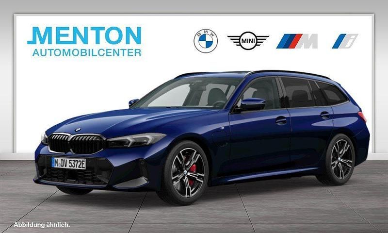 Blau Gebraucht 2024 BMW 330e Shadowline Kombi | 49.190 € (Teuer) - Bild 1/3
