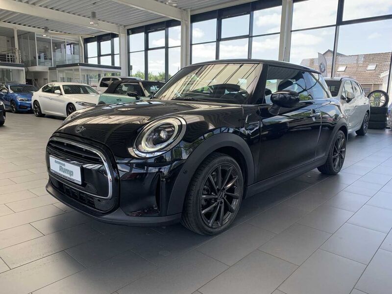 Schwarz Gebraucht 2023 Mini Cooper Essential Kleinwagen | 23.690 € (Etwas zu teuer) - Bild 1/4