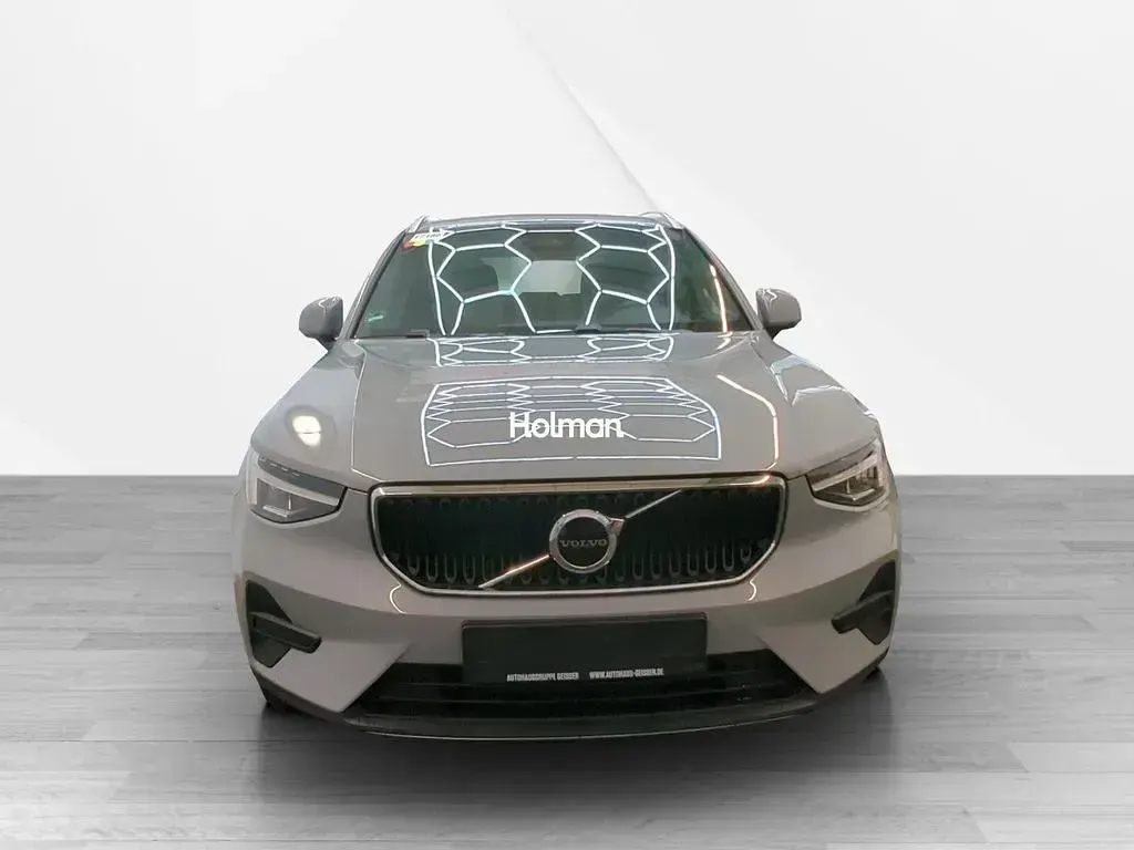 Gebraucht Volvo XC40 Core 163 PS (119 kW) 2024 Grau SUV