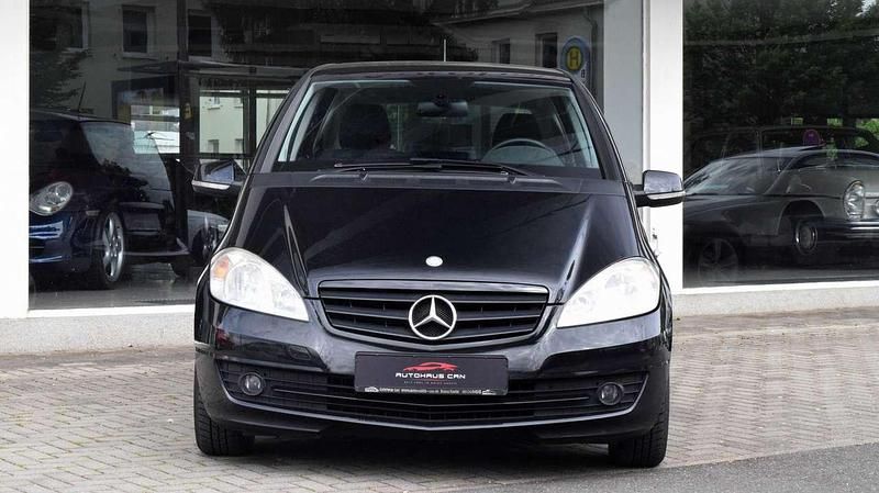 Gebraucht Mercedes A160 95 PS (69 kW) 2010 Kosmosschwarz  metalliclack Kleinwagen