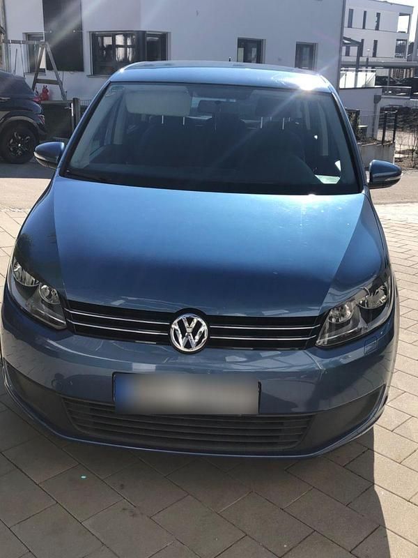 Gebraucht VW Touran Trendline 105 PS (77 kW) 2011 Blau Van / Kleinbus