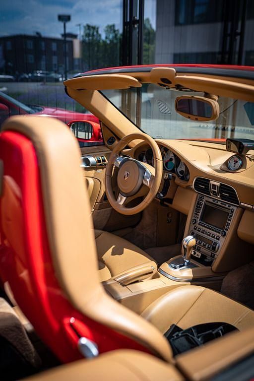 Gebraucht Porsche 997 Turbo 581 PS (427 kW) 2007 Rot Cabrio