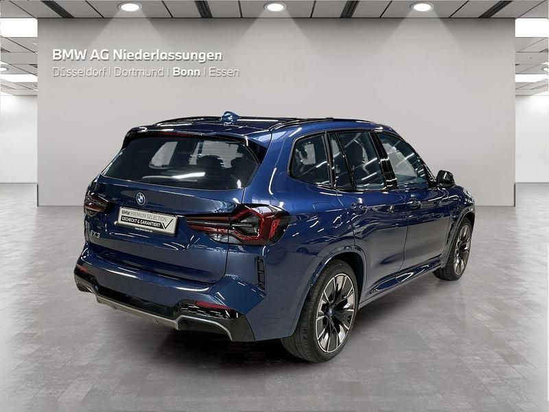 Gebraucht BMW iX3 Impressive 210 kW (286 PS) 2023 Blau SUV