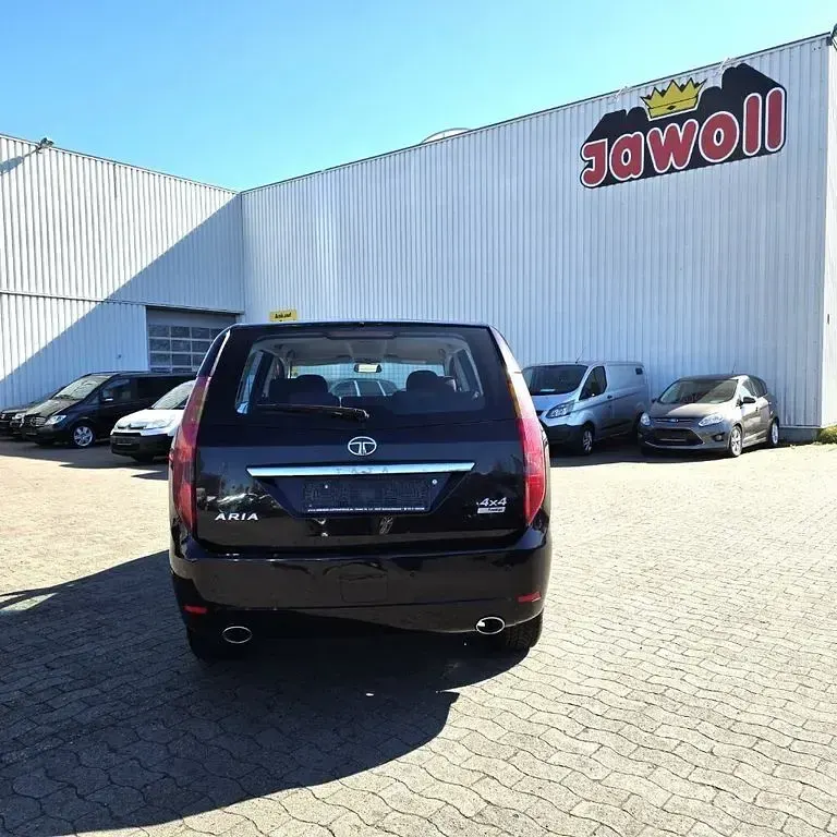 Gebraucht Tata Aria 150 PS (110 kW) 2015 Schwarz Van / Kleinbus