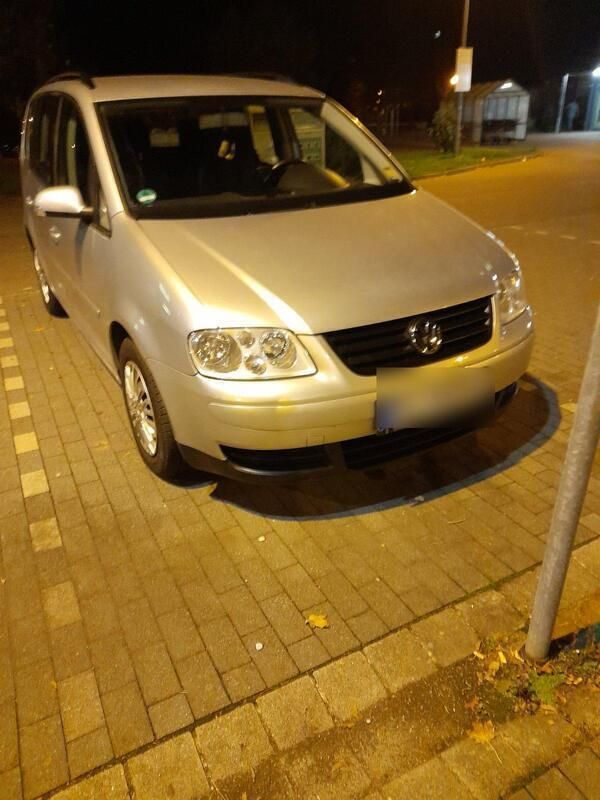 Silber Gebraucht 2003 VW Touran Van / Kleinbus | 1.200 € (Guter Preis) - Bild 1/4