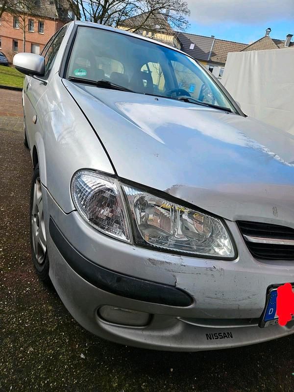 Gebraucht Nissan Almera 90 PS (66 kW) 2001 Silber Limousine