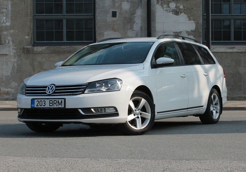 Weiß Gebraucht 2014 VW Passat Limousine | 4.590 € (Guter Preis) - Bild 1/4