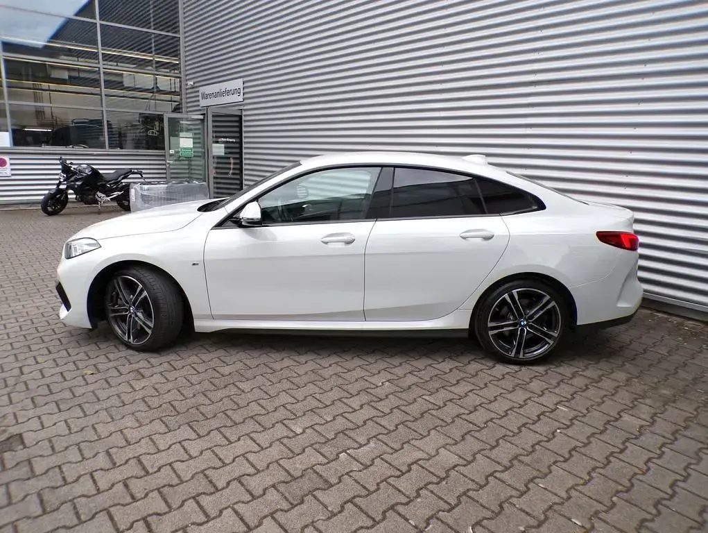 Gebraucht BMW 220 Gran Coupé M Sport 178 PS (130 kW) 2023 Weiß Coupé
