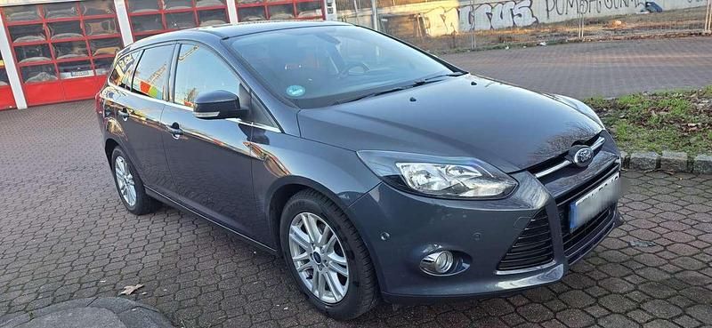Gebraucht Ford Focus SYNC Edition 125 PS (91 kW) 2014 Blau Kombi