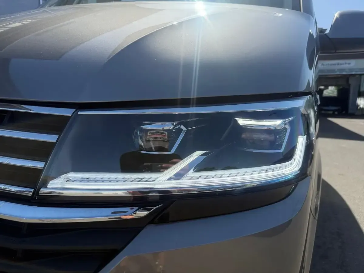 Gebraucht VW Multivan Generation Six 204 PS (150 kW) 2022 Gelb Van / Kleinbus
