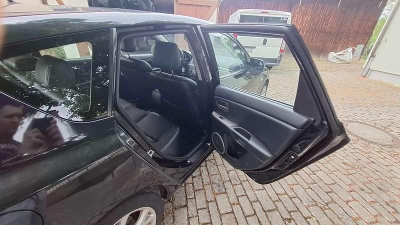 Schwarz Gebraucht 2008 Mazda 3 Active Limousine | 3.000 € (Fairer Preis) - Bild 1/4
