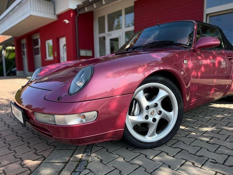 Second-hand Porsche 993 272 CP (200 kW) 1995 Roșu Cabrio