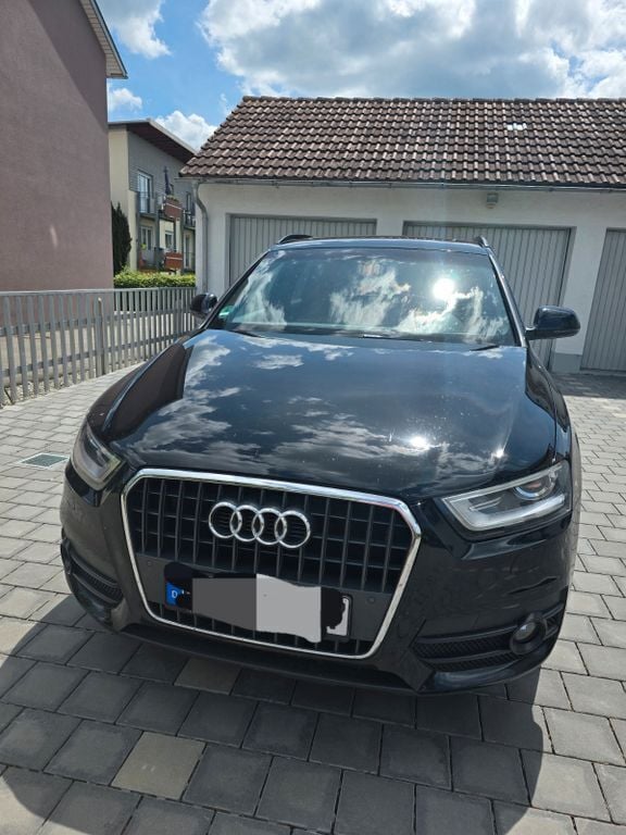 Schwarz Gebraucht 2011 Audi Q3 SUV | 9.500 € (Fairer Preis) - Bild 1/3