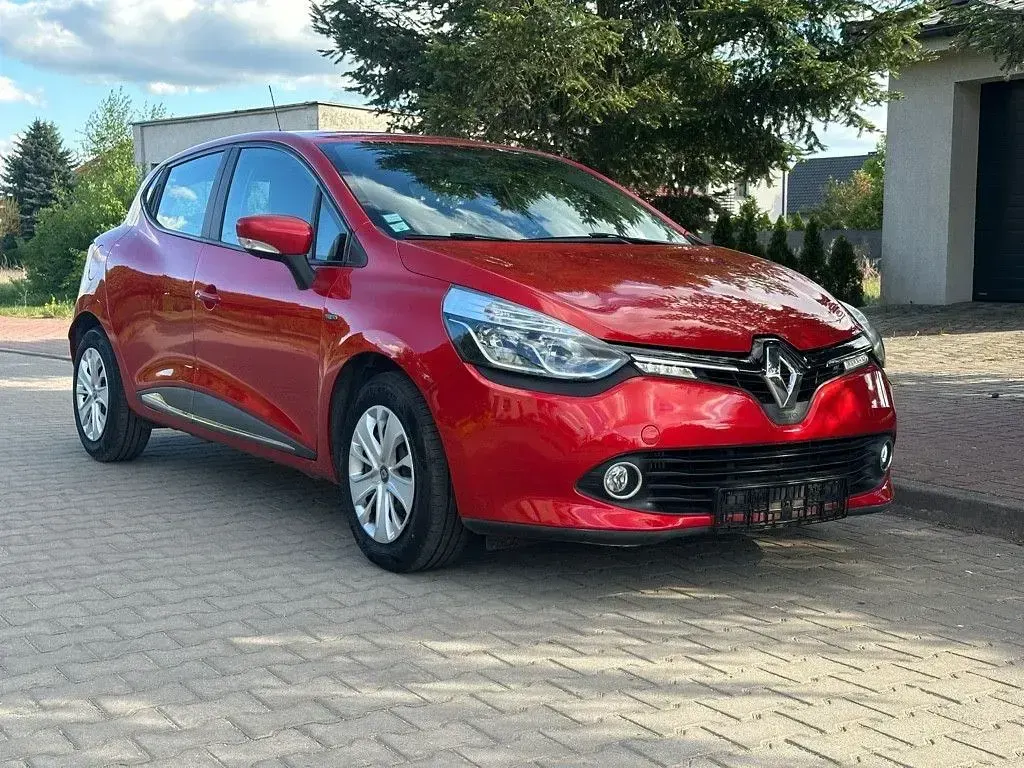 Gebraucht Renault Clio IV 90 PS (66 kW) 2016 Rot Limousine