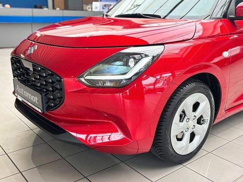 Gebraucht Suzuki Swift Comfort 83 PS (61 kW) 2025 Rot Limousine