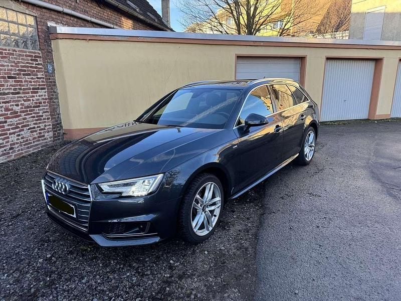 Grau Gebraucht 2018 Audi A4 Sport Kombi | 19.999 € (Fairer Preis) - Bild 1/4
