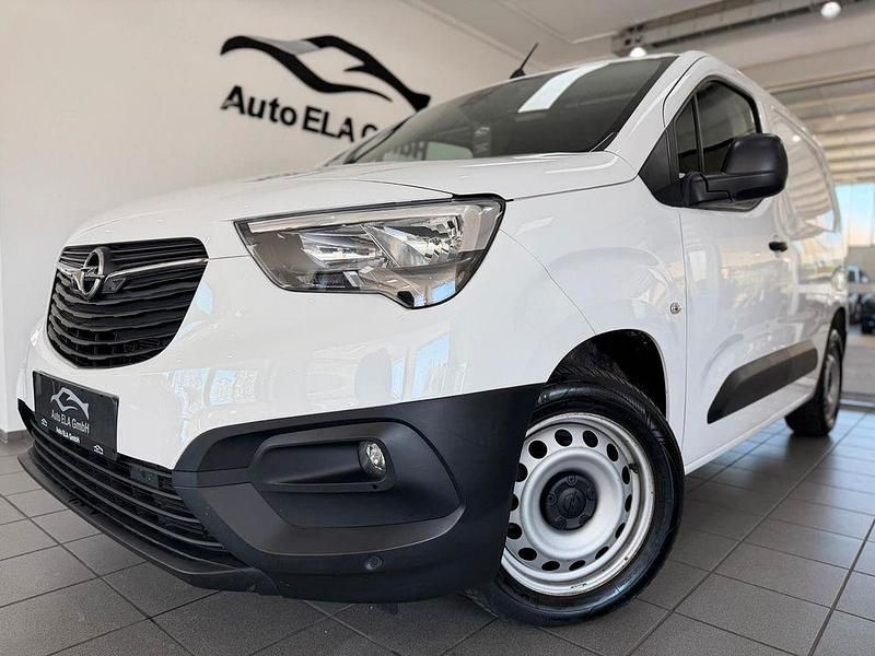 Używany Opel Combo 102 KM (75 kW) 2022 Biały Minivan