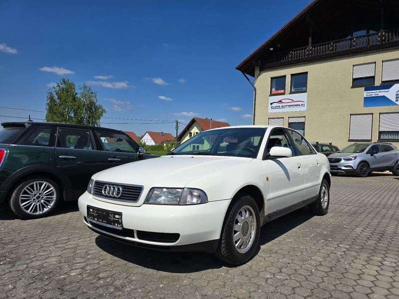 Weiß Gebraucht 1998 Audi A4 Limousine | 490 € (Superpreis) - Bild 1/4