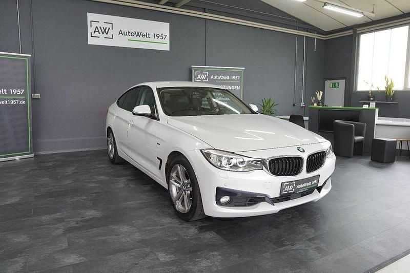 Weiß Gebraucht 2015 BMW 320 Gran Turismo Sport Line Limousine | 18.990 € (Fairer Preis) - Bild 1/4