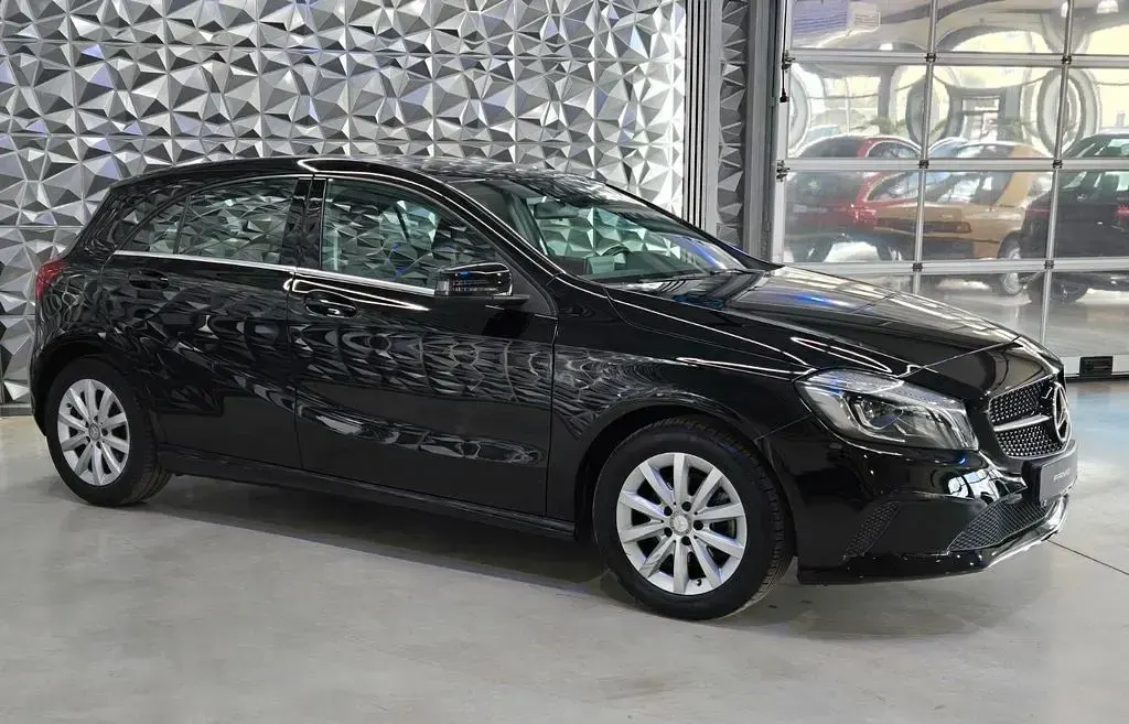 Gebraucht Mercedes A160 Style 102 PS (75 kW) 2017 Schwarz Limousine