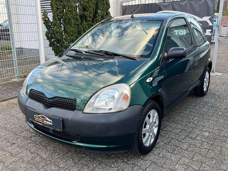 Gebraucht Toyota Yaris 68 PS (50 kW) 2002 Dark green mica Kleinwagen