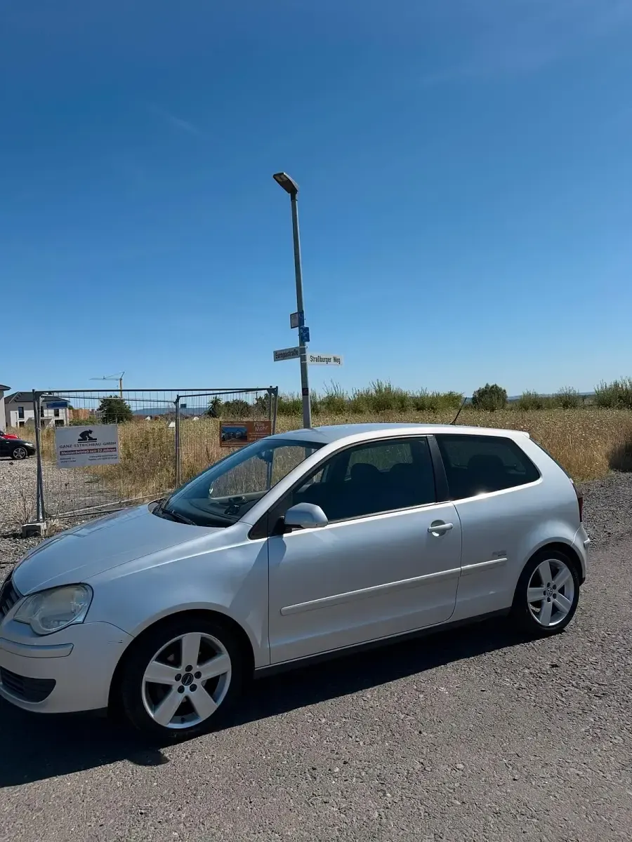 Gebraucht VW Polo 60 PS (44 kW) 2008 Silber Kleinwagen