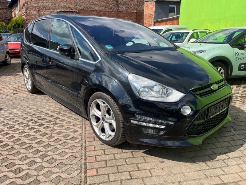 Schwarz Gebraucht 2011 Ford S-MAX Titanium S Van / Kleinbus | 5.400 € (Guter Preis) - Bild 1/4