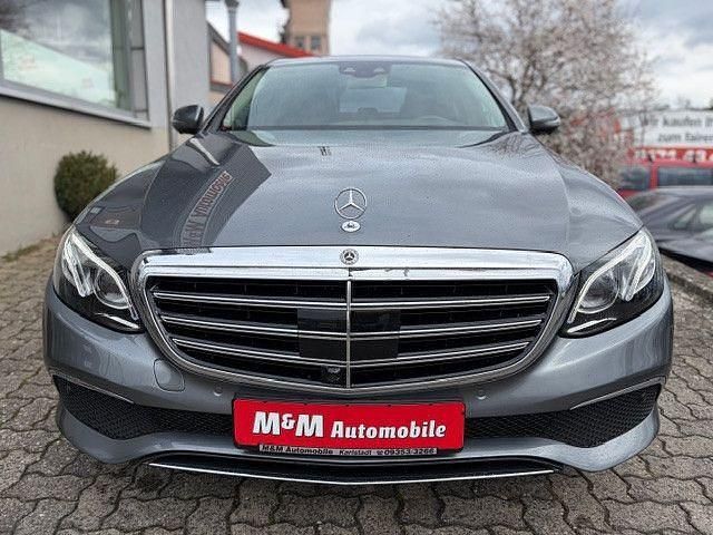 Gebraucht Mercedes E300 Exclusive 258 PS (189 kW) 2019 Grau Limousine
