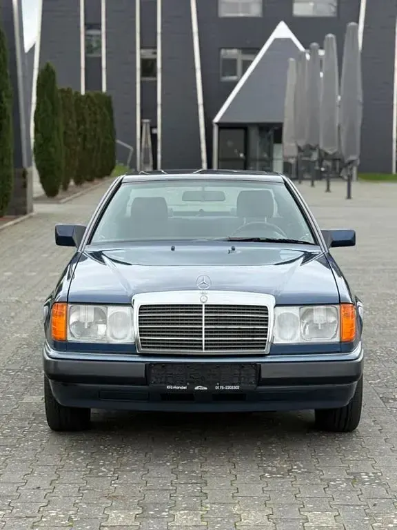 Gebraucht Mercedes 300 179 PS (131 kW) 1991 Blau Coupé